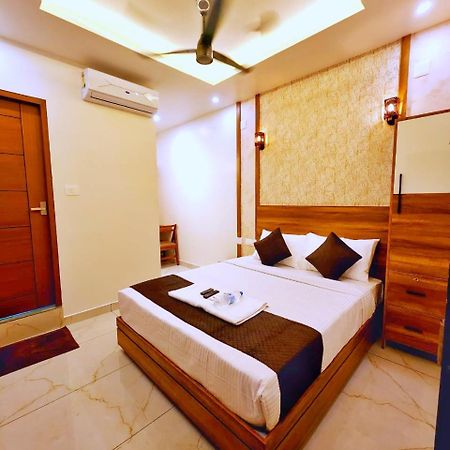 Hotel Apsara Residency Perintalmanna Exteriér fotografie